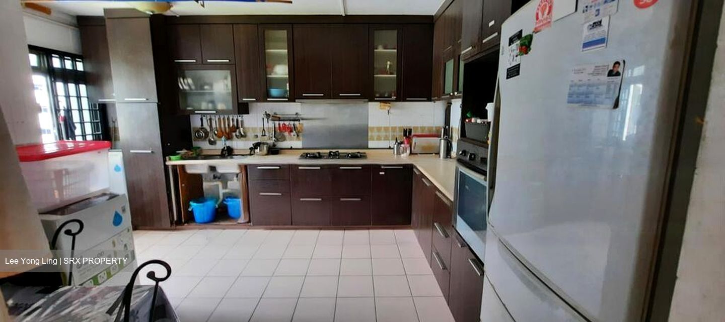 Blk 831 Jurong West Street 81 (Jurong West), HDB Executive #574021161